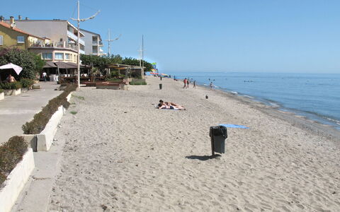 Moriani-Plage 644: Himmel, Wasser, Azurblau, Strand, Küsten Und Ozeanische Forms, Gebäude, Sommer, Ufer, Horizont