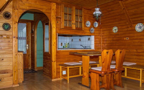 Blue: Gebäude, Möbel, Tabelle, Fenster, Holz, Haus, Interior Design, Holzbeize, Tür, Fussboden