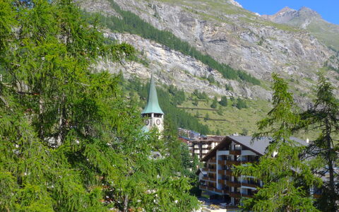 Monazit: Bergforms, Berg, Vegetation, Gebirge, Bergdorf, Alpen, Bergstation, Wildnis, Baum, Naturschutzgebiet