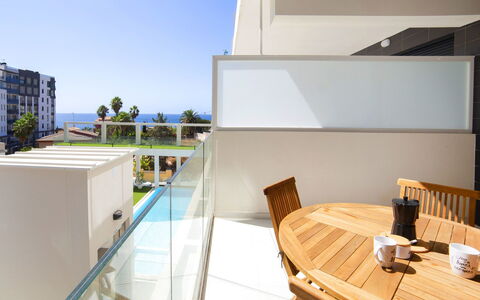 Calpe Beach i: Eigentum, Gebäude, Haus, Zimmer, Grundeigentum, Wohnung, Die Architektur, Möbel, Dach, Balkon