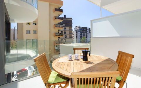 Calpe Beach i: Eigentum, Zimmer, Interior Design, Gebäude, Haus, Möbel, Grundeigentum, Zuhause, Tabelle, Die Architektur