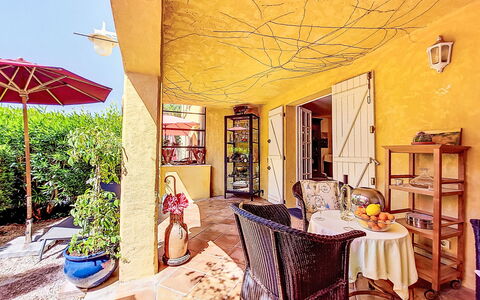 Villa Vivaris (Ven111): Schwimmbad, Resort, Zuhause, Eco Hotel, Estate, Terrasse, Villa, Hof, Design, Gartenmöbel