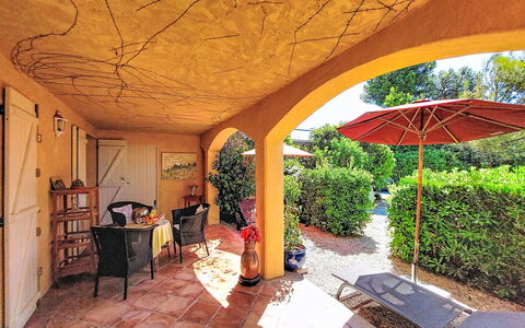 Villa Vivaris (Ven111): Schwimmbad, Resort, Zuhause, Eco Hotel, Estate, Terrasse, Villa, Hof, Design, Gartenmöbel