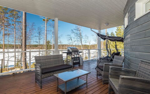 Paula: Balkon, Wohnung, Schatten, Glas, Eigentumswohnung, Geländer, Veranda, Daylighting, Deck, Gartenmöbel