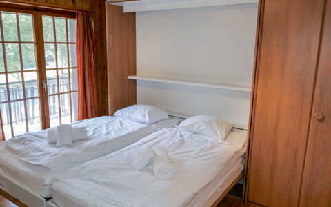 Nendaz 663: Bett, Schlafzimmer, Möbel, Zimmer, Bettdecke, Eigentum, Bettrahmen, Matratze, Wand, Bedding