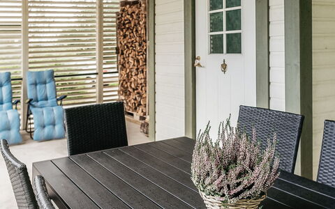 B: Holz, Flooring, Fussboden, Möbel, Holzboden, Interior Design, Etagenbett, Zimmer, Holzbeize, Hartholz
