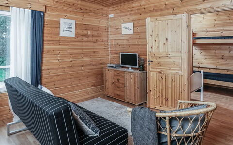 B: Holz, Flooring, Fussboden, Möbel, Holzboden, Interior Design, Etagenbett, Zimmer, Holzbeize, Hartholz