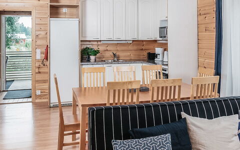 B: Holz, Flooring, Fussboden, Möbel, Holzboden, Interior Design, Etagenbett, Zimmer, Holzbeize, Hartholz