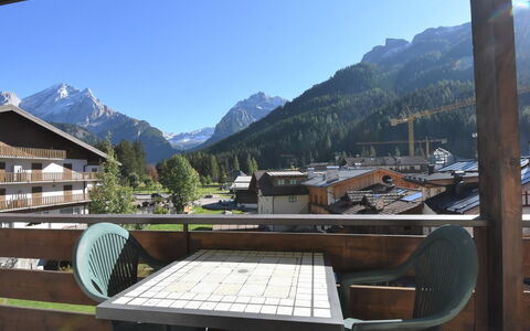 Cesa Lucilla: Bergforms, Berg, Himmel, Gebirge, Eigentum, Alpen, Dach, Zimmer, Grundeigentum, Bergstation