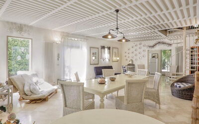 Eleonora 955.2: Decke, Weiss, Eigentum, Zimmer, Interior Design, Gebäude, Möbel, Wohnzimmer, Haus, Zuhause