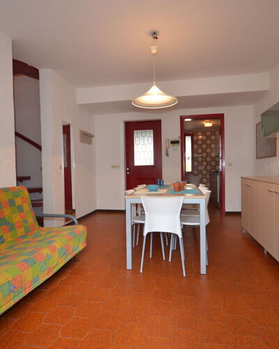 Holiday Village 642.1