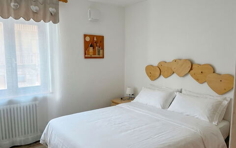 Canazei 510: Möbel, Interior Design, Schlafzimmer, Bett, Holz, Bettdecke, Bedding, Linens, Zimmer, Textil