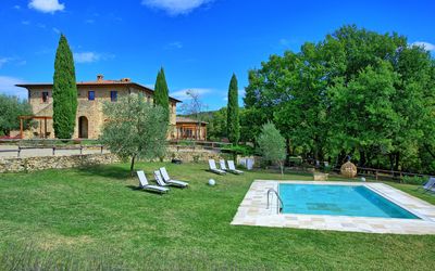 Borgo Mulignone: Eigentum, Estate, Haus, Natürliche Landschaft, Gebäude, Grundeigentum, Gras, Zuhause, Die Architektur, Schwimmbad