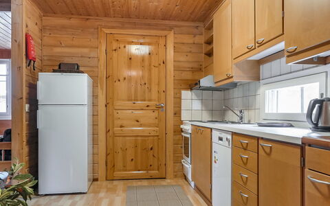 Lomamaja 2: Möbel, Stuhl, Gartenmöbel, Tabelle, Holz, Tisch Im Freien, Küche & Esszimmer Tisch, Schatten, Garten, Regenschirm