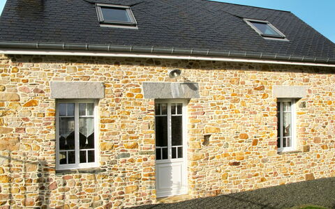 Zoé: Gebäude, Fenster, Eigentum, Himmel, Pflanze, Haus, Holz, Hütte, Wand
