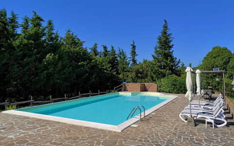 Villa Martina: Schwimmbad, Eigentum, Grundeigentum, Haus, Freizeit, Estate, Gebäude, Villa, Zuhause, Urlaub