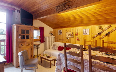 Saint Gervais 535: Zimmer, Eigentum, Interior Design, Gebäude, Möbel, Haus, Decke, Holz, Fussboden, Blockhaus