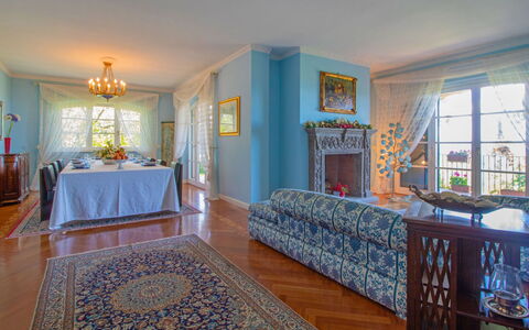 Nicoletta: Zimmer, Möbel, Eigentum, Schlafzimmer, Interior Design, Gebäude, Bett, Fussboden, Grundeigentum, Bettdecke