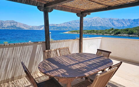 Sofija: Möbel, Holz, Gartenmöbel, Küsten Und Ozeanische Forms, Meer, Schatten, Küste, Hartholz, Deck, Resort