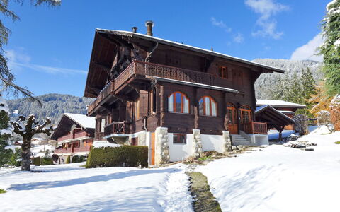 Marmousets 2: Schnee, Winter, Eigentum, Haus, Gebäude, \Stadt, Himmel, Grundeigentum, Zuhause, Baum