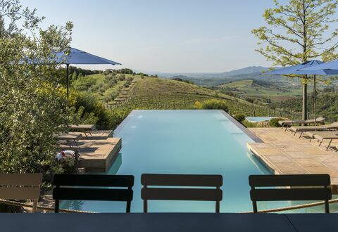 Sequerciani: Schwimmbad, Eigentum, Die Architektur, Baum, Haus, Grundeigentum, Freizeit, Gebäude, Urlaub, Schatten