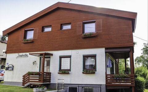 Klopeiner See 60: Pflanze, Eigentum, Fenster, Gebäude, Himmel, Tür, Haus, Grundstueck, Holz