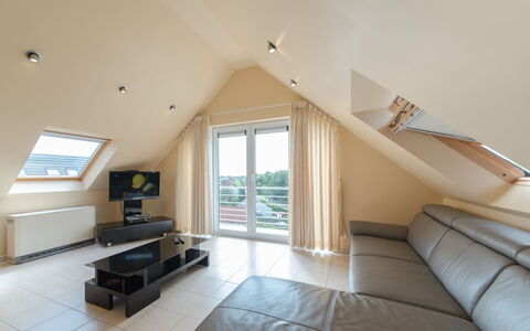 De Haan 930: Eigentum, Zimmer, Decke, Gebäude, Interior Design, Daylighting, Fussboden, Möbel, Dachboden, Haus