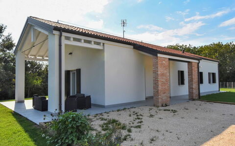Cà Riviera Bosco Piccolo: Eigentum, Haus, Zuhause, Gebäude, Grundeigentum, Fassade, Dach, Die Architektur, Grundstueck, Hütte
