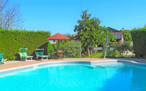 Cà Riviera Bosco Piccolo: Schwimmbad, Eigentum, Resort, Freizeit, Grundeigentum, Haus, Urlaub, Estate, Gebäude, Villa