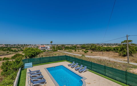 Casa Do Sol: Blau, Schatten, Schwimmbad, Zaun