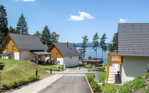 Lakeside Village 11: Pflanze, Wolke, Himmel, Gebäude, Eigentum, Haus, Baum, Strassenbelag, Fenster, Grundstueck