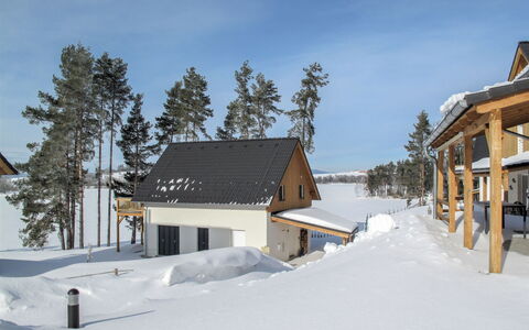 Lakeside Village 11: Himmel, Gebäude, Schnee, Fenster, Pflanze, Haus, Baum, Steigung, Hütte, Einfrieren
