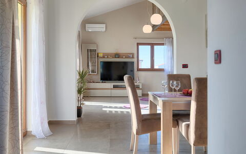 Linden Tree: Zimmer, Eigentum, Gebäude, Möbel, Interior Design, Haus, Bogen, Tabelle, Die Architektur, Fussboden