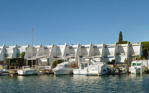 Port Camargue 510: Wasser, Himmel, Boot, Watercraft, Fahrzeug, See, Dock, Mast, Boote Und Boating - Geräte Und Materialien