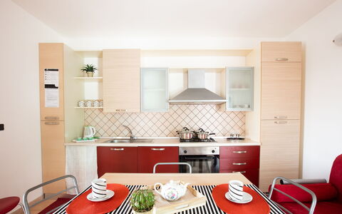 Prato Inglese Sinistro: Tabelle, Möbel, Cabinetry, Eigentum, Geschirr, Stuhl, Countertop, Küche, Interior Design, Holz