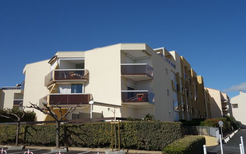 Voiles D'Or-Gênois: Himmel, Gebäude, Eigentum, Pflanze, Fenster, Urban Design, Eigentumswohnung, Wohngebiet, Grundeigentum, Fassade