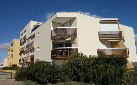 Voiles D'Or-Gênois: Himmel, Pflanze, Gebäude, Fenster, Wolke, Urban Design, Grundstueck, Geschäftshaus, Fassade, Eigentumswohnung