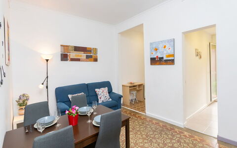 Gracia: Providencia: Zimmer, Eigentum, Möbel, Interior Design, Gebäude, Grundeigentum, Gelb, Wohnzimmer, Haus, Fussboden