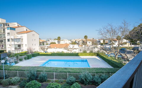 Les Caraïbes: Pflanze, Himmel, Pflanzengemeinschaft, Wolke, Baum, Grundstueck, Vegetation, Natürliche Landschaft, Gras, Strauch