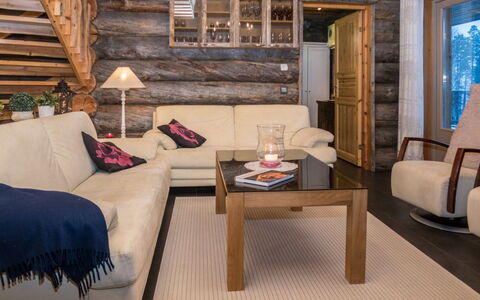 Villa Aurora: Möbel, Interior Design, Flooring, Holz, Fussboden, Couch, Wohnzimmer, Zimmer, Holzboden, Decke