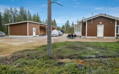 Levin Revontulitaivas a: Holz, Hütte, Blockhaus, Wald, Schuppen, Gartenbauten, Lärche, Wald, Holzbeize