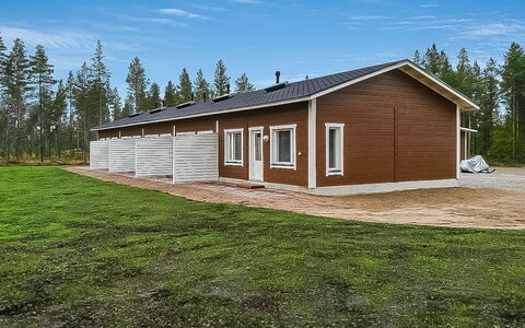 Levin Revontulitaivas a: Holz, Hütte, Blockhaus, Wald, Schuppen, Gartenbauten, Lärche, Wald, Holzbeize