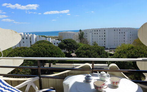 Paradis du Soleil: Eigentum, Grundeigentum, Restaurant, Die Architektur, Hotel, Gebäude, Wohnung, Balkon, Resort, Urlaub