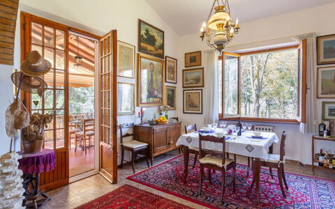 Villa Campiglia: Zimmer, Eigentum, Möbel, Interior Design, Gebäude, Esszimmer, Haus, Decke, Grundeigentum, Zuhause