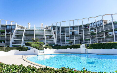 Les Dunes: Wohngebiet, Menschliche Siedlung, Wohnung, Eigentumswohnung, Schwimmbad, Resort, Gartenmöbel, Hotel, Ferienort, Urlaub