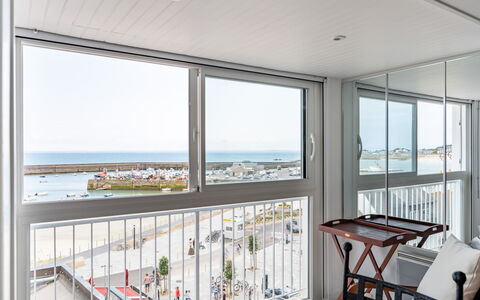 Quiberon 226: Pflanze, Möbel, Eigentum, Fenster, Stuhl, Gebäude, Holz, Beleuchtung, Blumentopf, Die Architektur