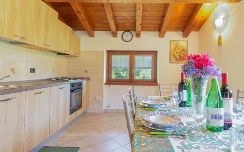 Fuentes: Eigentum, Zimmer, Gebäude, Möbel, Küche, Haus, Interior Design, Grundeigentum, Decke, Countertop