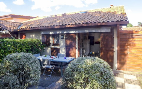 Lotissement les Rives de Capbreton: Eigentum, Haus, Grundeigentum, Gebäude, Zuhause, Himmel, Dach, Die Architektur, Urlaub, Hütte