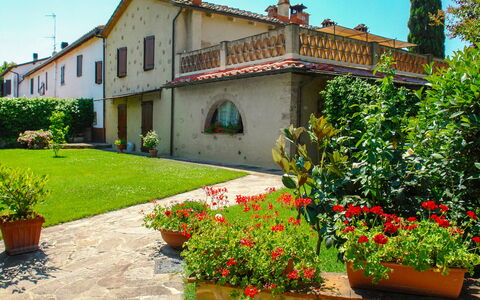 Podere Gioia: Eigentum, Gebäude, Haus, Hazienda, Grundeigentum, Zuhause, Villa, Ländliches Gebiet, Garten, Hof