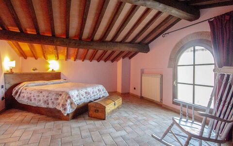 Podere Gioia: Zimmer, Eigentum, Schlafzimmer, Möbel, Gebäude, Bett, Interior Design, Suite, Haus, Grundeigentum